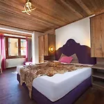Panther'a Hotel 4*