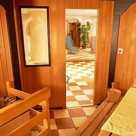 Panther'a Hotel 4*