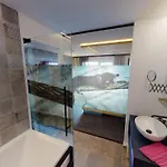 Panther'a Hotel