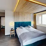Panther'a Hotel 4*