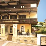 Panther'a Hotel