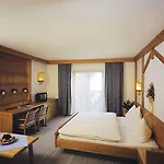 Panther'a Hotel