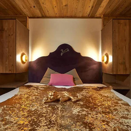 Panther'a Szálloda 4*