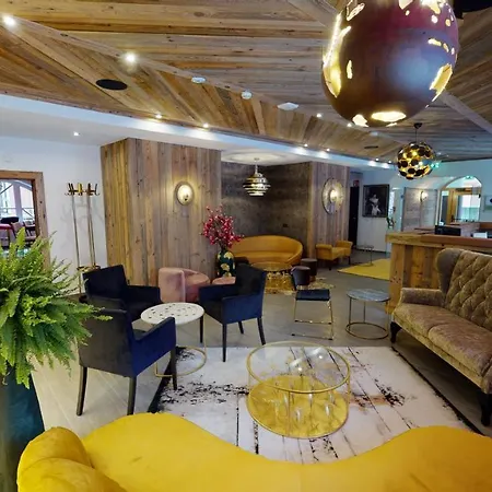 Panther'a Hotel