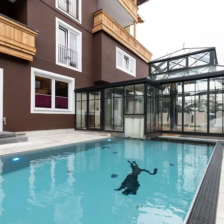 Panther'a Hotel